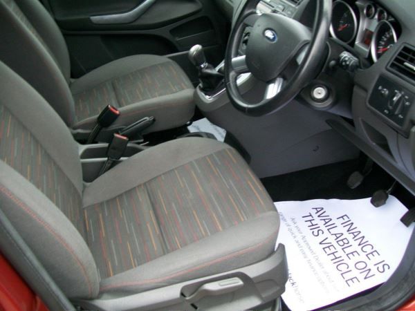 2009 Ford C-MAX 1.6 Zetec 5dr image 6