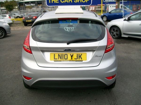 2010 Ford Fiesta 1.25 Zetec 3dr image 4