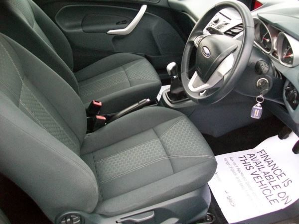 2010 Ford Fiesta 1.25 Zetec 3dr image 5