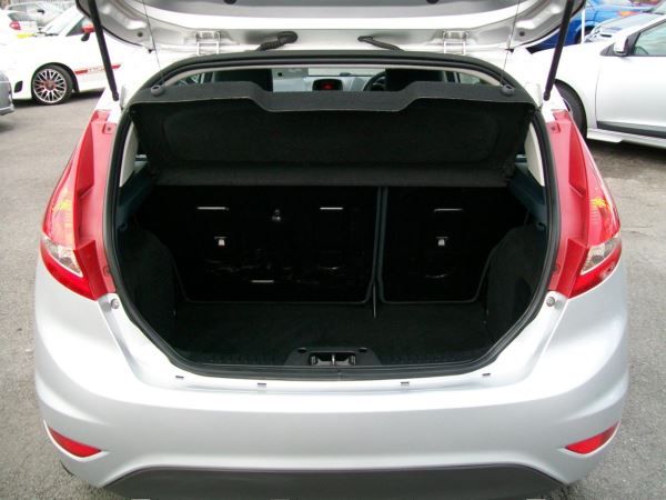 2010 Ford Fiesta 1.25 Zetec 3dr image 6