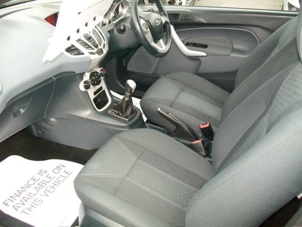 2010 Ford Fiesta 1.25 Zetec 3dr image 8