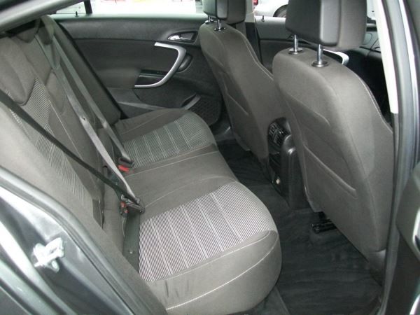 2011 Vauxhall Insignia 2.0 CDTi SRi image 8