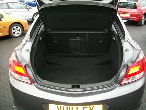 2011 Vauxhall Insignia 2.0 CDTi SRi image 9