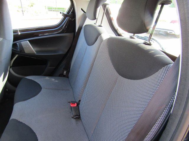 2014 Toyota Aygo VVT-I 1.0 image 9