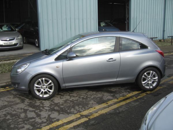 2008 Vauxhall Corsa 1.2i 16V SXi image 4