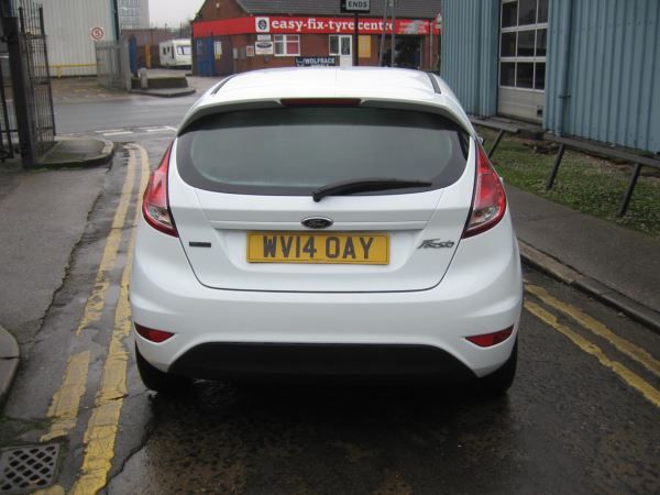 2014 Ford Fiesta 1.6 TDCi Zetec image 5