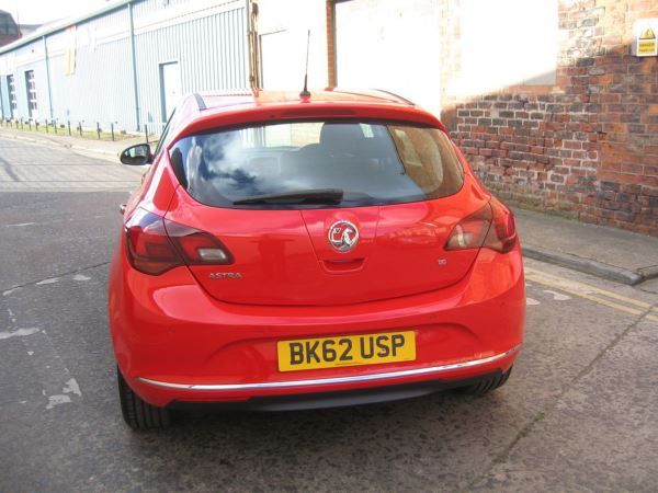 2012 Vauxhall Astra 1.6i 16V image 5