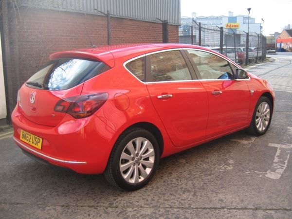 2012 Vauxhall Astra 1.6i 16V image 7