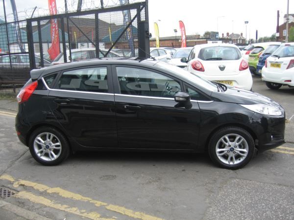 2014 Ford Fiesta 1.25 Zetec image 4