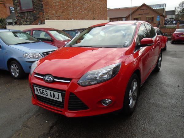 2013 Ford Focus 1.0 EcoBoost Zetec image 1