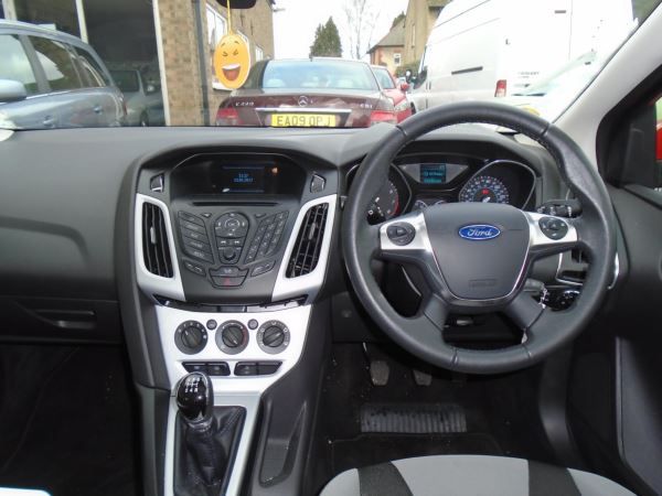 2013 Ford Focus 1.0 EcoBoost Zetec image 7