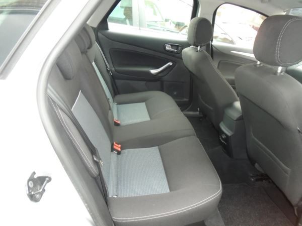 2010 Ford Mondeo 1.8 Tdci Zetec image 4