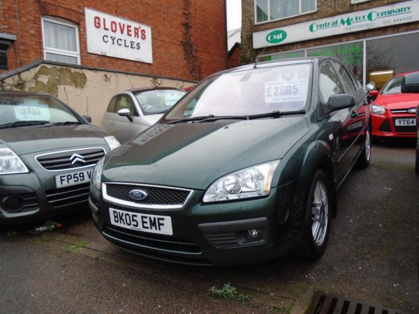 2005 Ford Focus 1.6 Ghia image 2