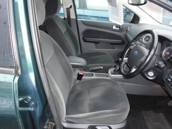 2005 Ford Focus 1.6 Ghia image 6
