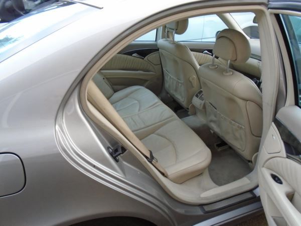 2005 Mercedes-Benz E320 CDI image 5