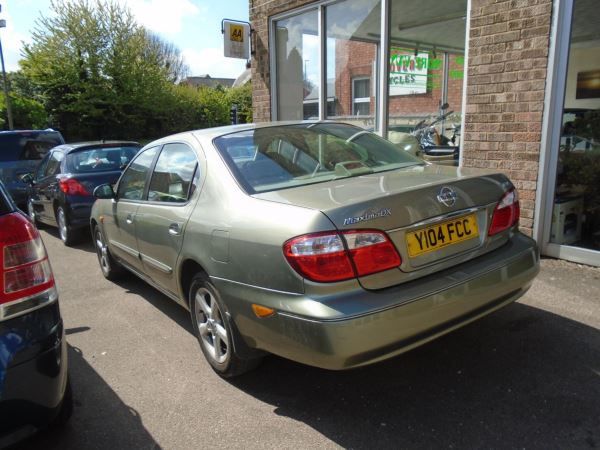 2001 Nissan Maxima QX 3.0 V6 SE+ image 3