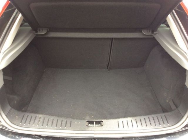 2010 Ford Focus 1.6 Zetec S 5d image 5