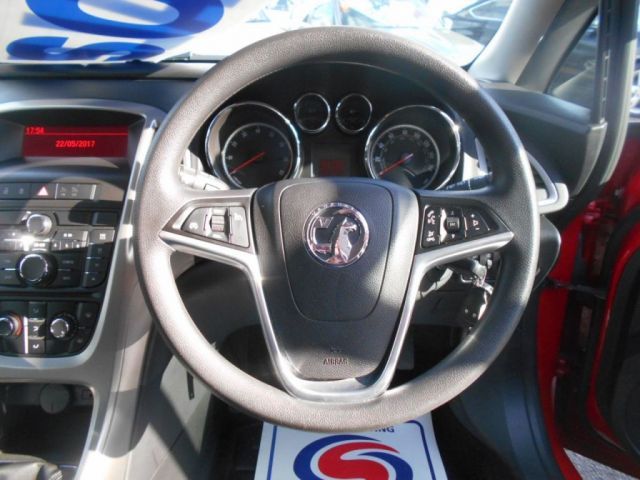 2011 Vauxhall Astra 1.4 5d image 9