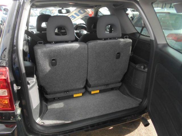 2005 Toyota RAV4 2.0 XT-R D-4D 3d image 6