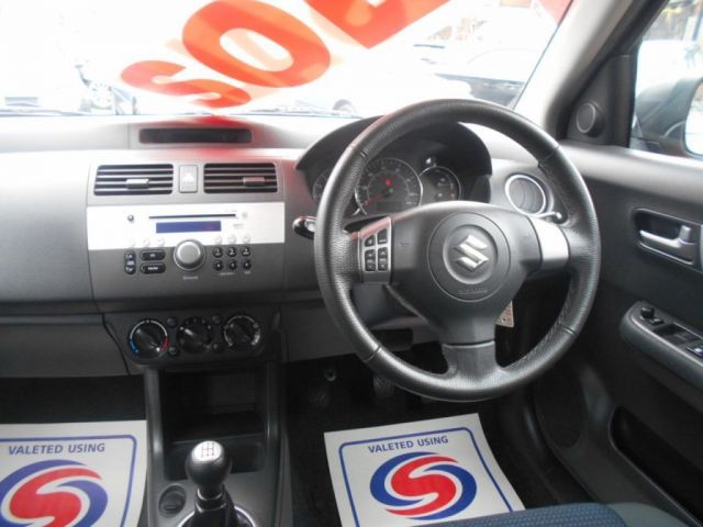 2010 Suzuki Swift 1.3 SZ-L image 7