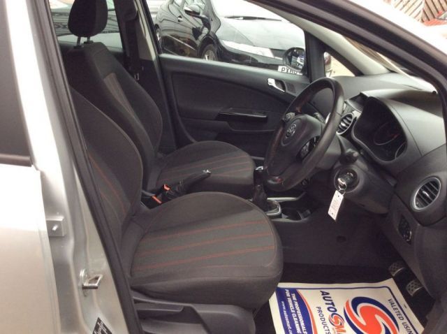2011 Vauxhall Corsa 1.3 CDTI SXI 5d image 6