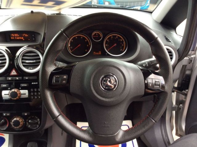 2011 Vauxhall Corsa 1.3 CDTI SXI 5d image 9