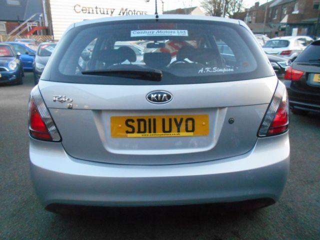 2011 Kia Rio 1.4 2 5d image 4