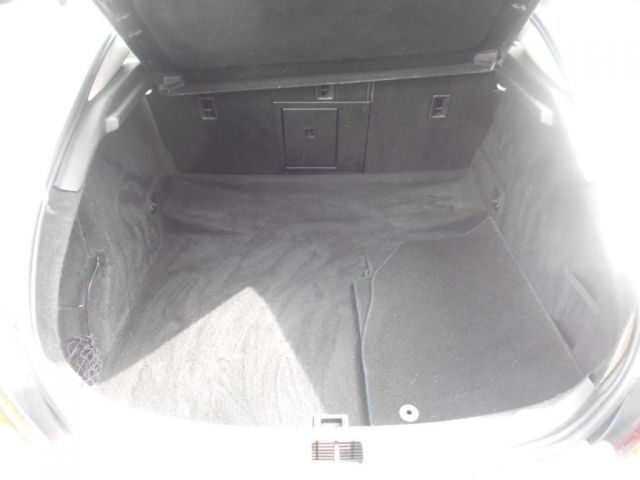 2009 Vauxhall Insignia 1.8 SE 5d image 5