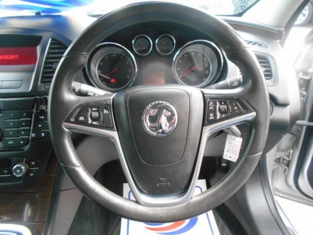 2009 Vauxhall Insignia 1.8 SE 5d image 10
