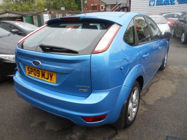 2009 Ford Focus 1.8 Zetec TDCI 5d image 2