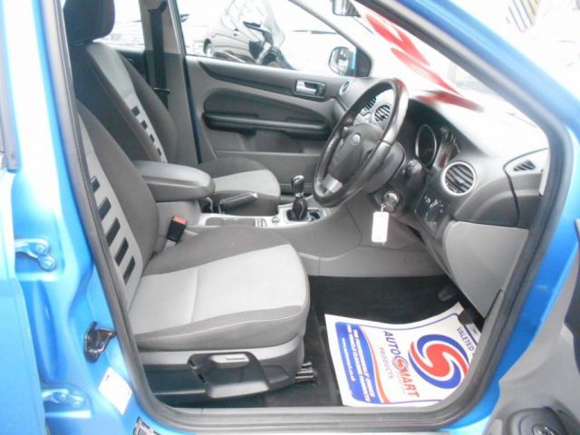 2009 Ford Focus 1.8 Zetec TDCI 5d image 6