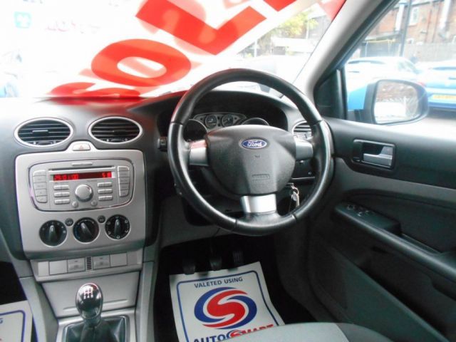 2009 Ford Focus 1.8 Zetec TDCI 5d image 8