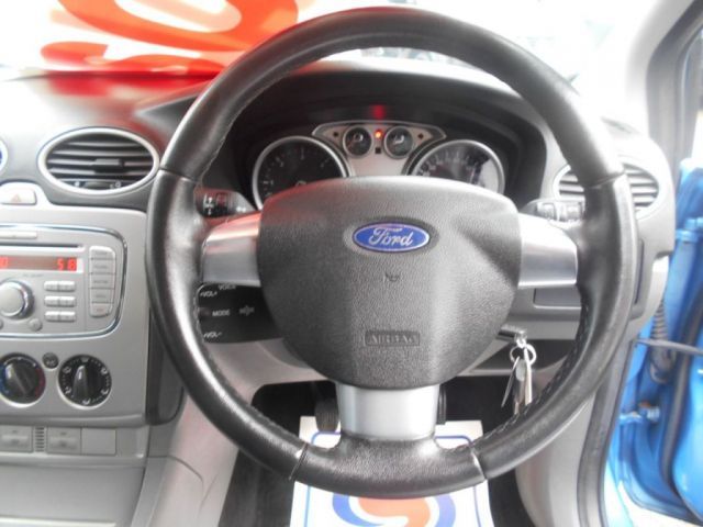 2009 Ford Focus 1.8 Zetec TDCI 5d image 9