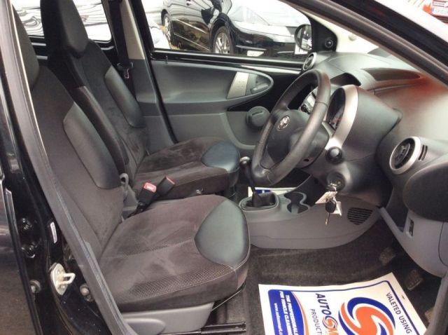 2010 Toyota Aygo 1.0 VVT-I 5d image 6