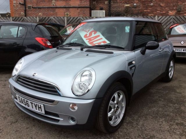 2006 MINI Hatch One 1.6' 3d image 1