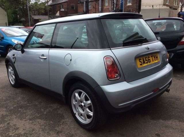2006 MINI Hatch One 1.6' 3d image 2