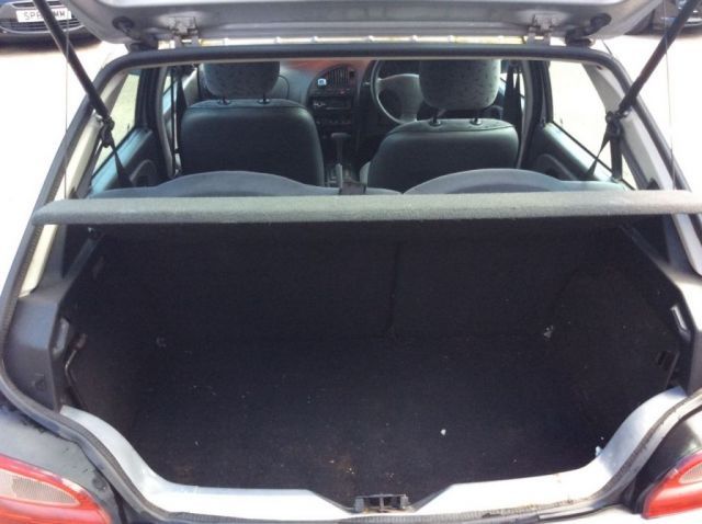 2001 Citroen Saxo 1.4 5d image 5