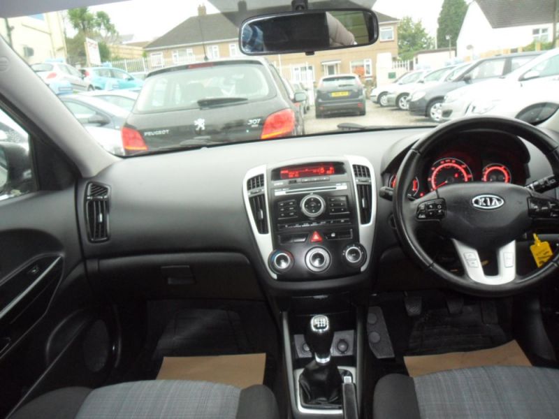 2011 Kia Ceed 1.6 Crdi 5dr image 7