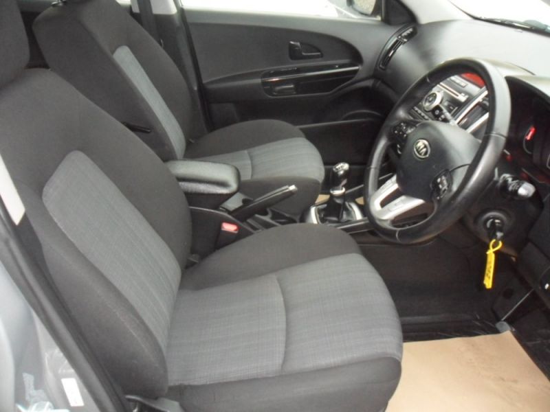 2011 Kia Ceed 1.6 Crdi 5dr image 8