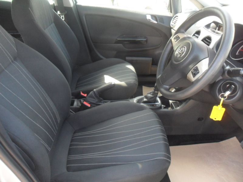 2007 Vauxhall Corsa 1.4 Club 5dr image 7