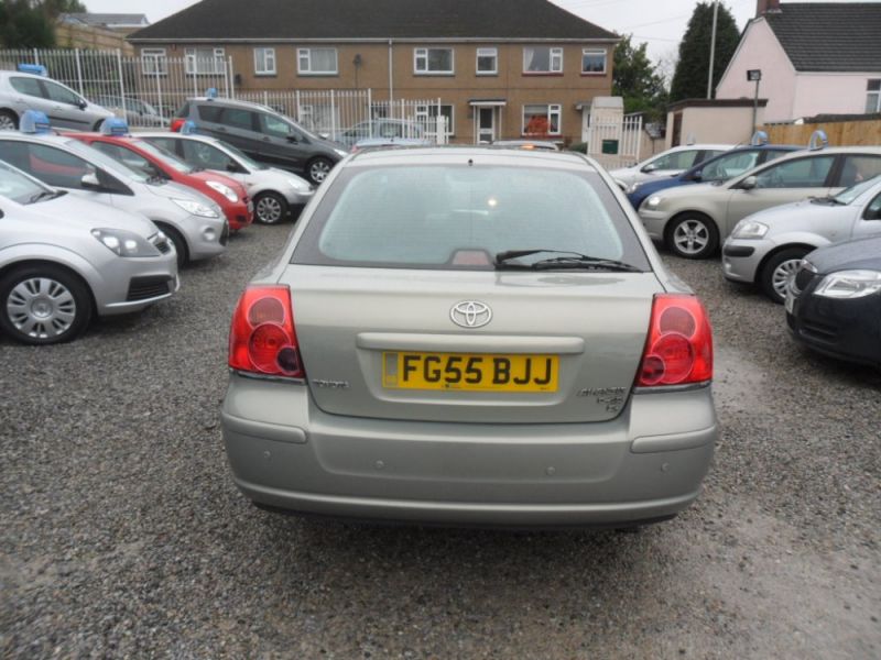 2005 Toyota Avensis 2.2 D-4D T4 5dr image 5
