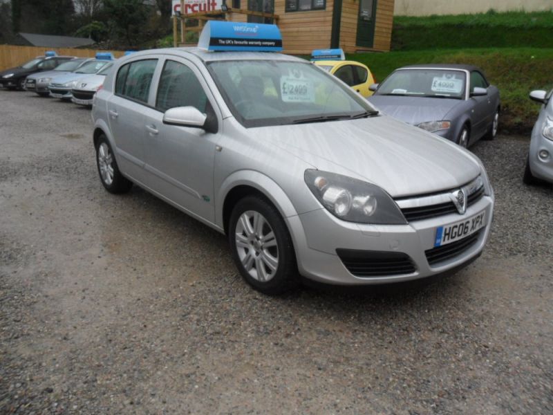 2006 Vauxhall Astra 1.4 5dr image 1