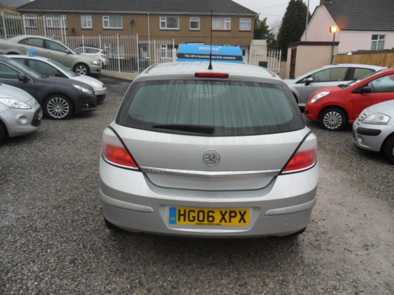 2006 Vauxhall Astra 1.4 5dr image 5