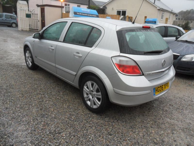 2006 Vauxhall Astra 1.4 5dr image 6