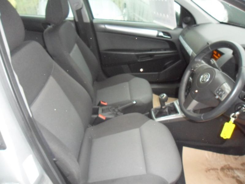 2006 Vauxhall Astra 1.4 5dr image 8