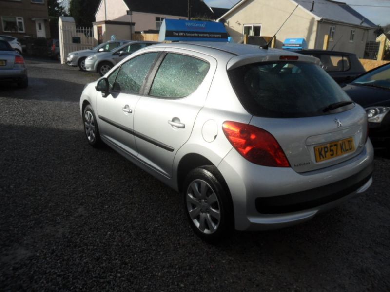 2007 Peugeot 207 1.4 S 5dr image 4