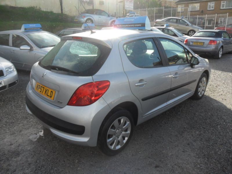 2007 Peugeot 207 1.4 S 5dr image 6