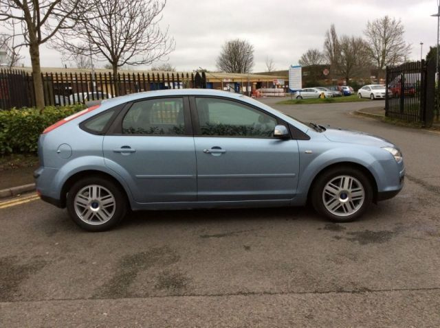 2007 Ford Focus 1.6 Ghia 16V 5d image 2