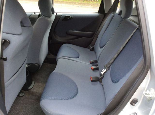 2003 Honda Jazz 1.3 DSI SE 5d image 9