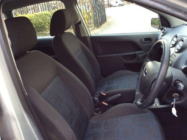 2007 Ford Fiesta 1.2 16V 5d image 8